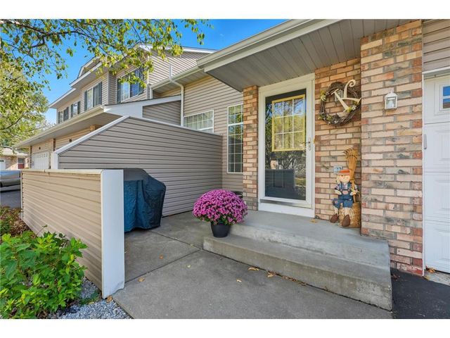 834 Summer Pines Circle, Hudson, WI 54016