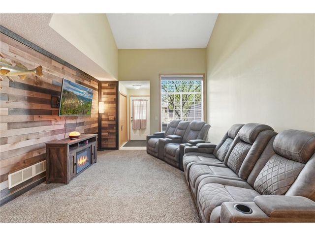 834 Summer Pines Circle, Hudson, WI 54016