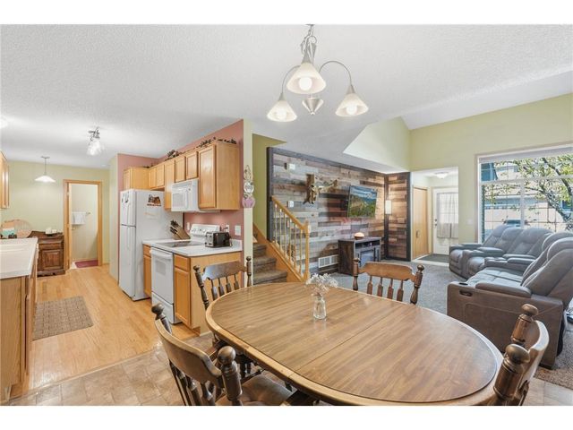 834 Summer Pines Circle, Hudson, WI 54016