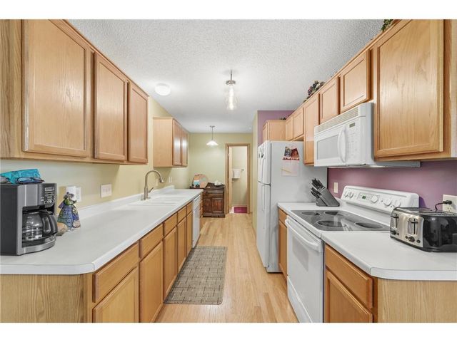 834 Summer Pines Circle, Hudson, WI 54016