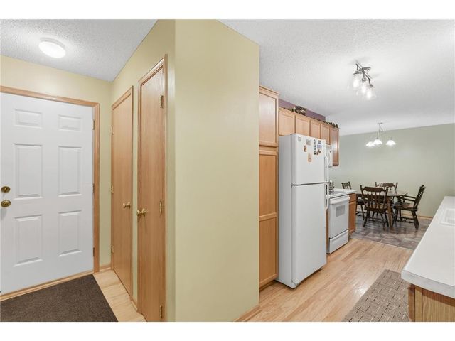 834 Summer Pines Circle, Hudson, WI 54016