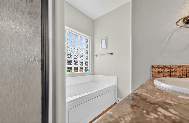 709 Linus Lane, Lindale, TX 75771