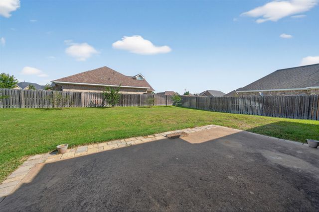 709 Linus Lane, Lindale, TX 75771