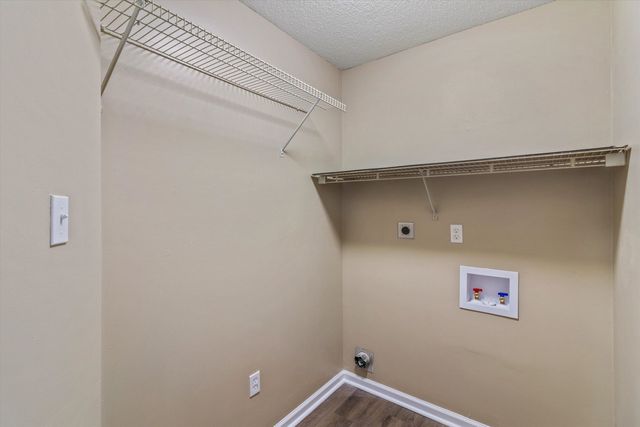 7665 DEXTER RUN CIR, Memphis, TN 38016