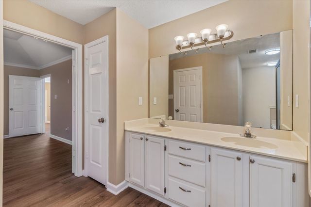 7665 DEXTER RUN CIR, Memphis, TN 38016