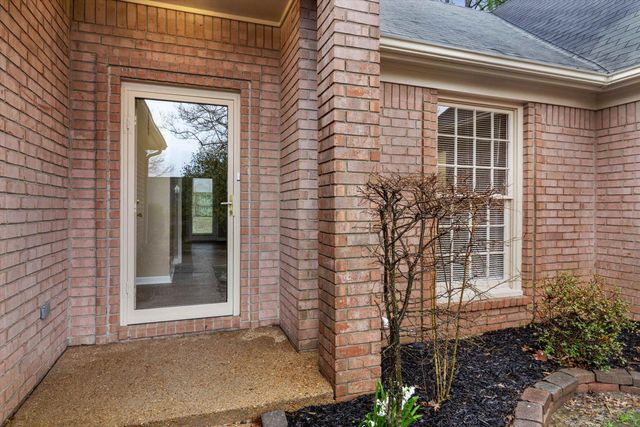 7665 DEXTER RUN CIR, Memphis, TN 38016