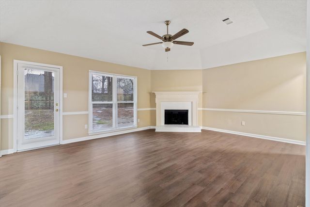 7665 DEXTER RUN CIR, Memphis, TN 38016