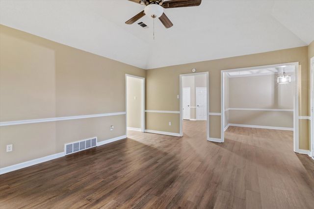 7665 DEXTER RUN CIR, Memphis, TN 38016