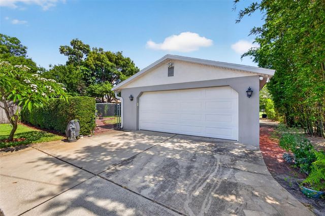 3911 16TH AVENUE N, St Petersburg, FL 33713