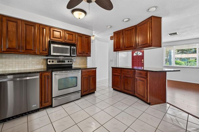 3911 16TH AVENUE N, St Petersburg, FL 33713