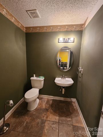 2013 Chadwell Court, Waxhaw, NC 28173