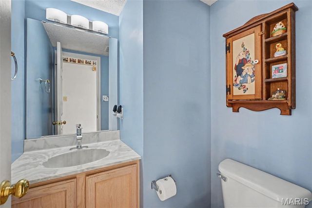 4002 Treeshadow Drive, St Peters, MO 63376