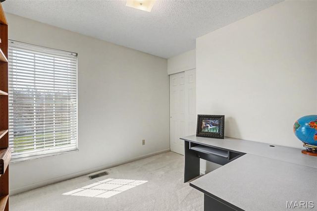 4002 Treeshadow Drive, St Peters, MO 63376