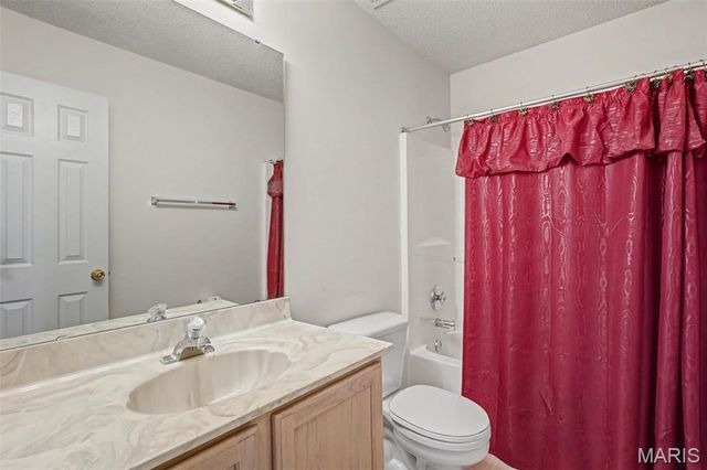 4002 Treeshadow Drive, St Peters, MO 63376