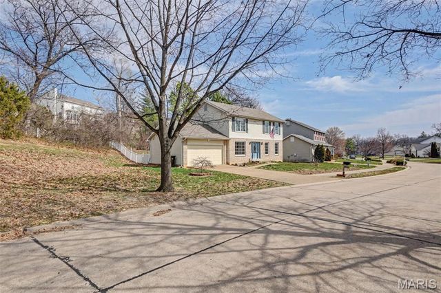 4002 Treeshadow Drive, St Peters, MO 63376