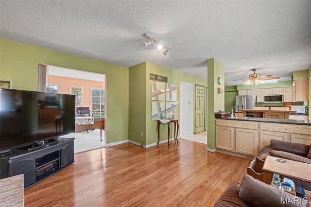 4002 Treeshadow Drive, St Peters, MO 63376