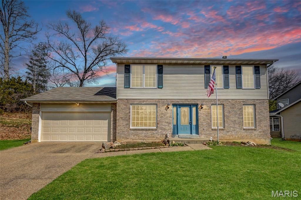 4002 Treeshadow Drive, St Peters, MO 63376