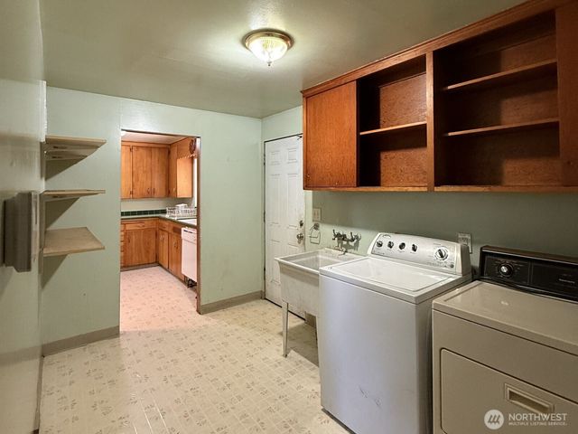 409 106th St S, Tacoma, WA 98444