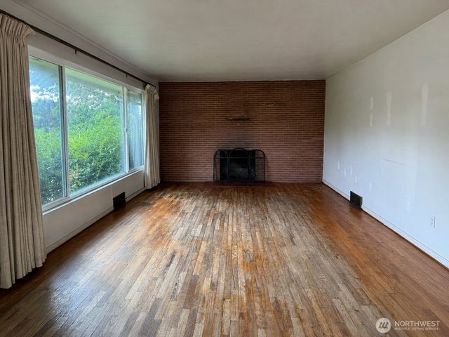 409 106th St S, Tacoma, WA 98444