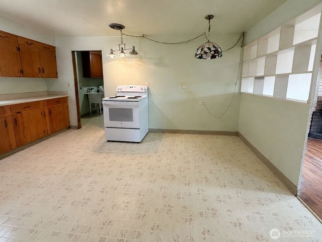 409 106th St S, Tacoma, WA 98444