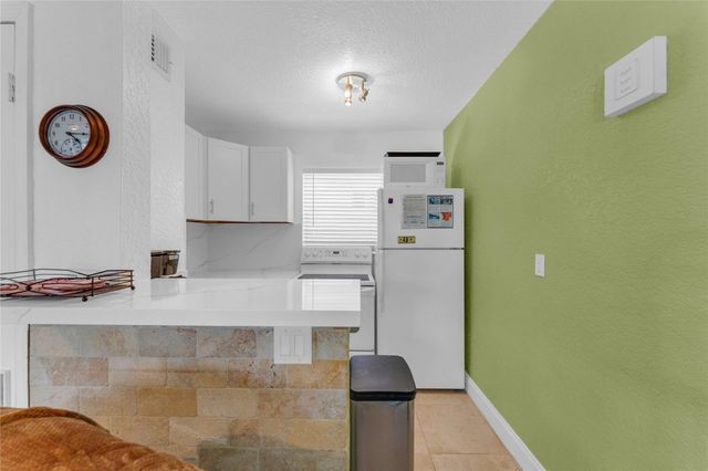 3225 NE 16th Street 10, Pompano Beach, FL 33062