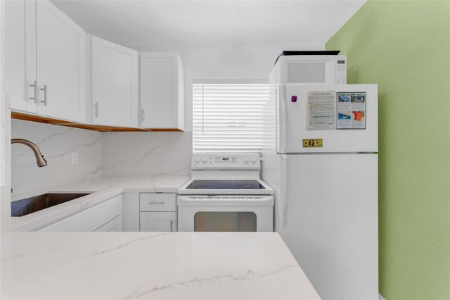 3225 NE 16th Street 10, Pompano Beach, FL 33062