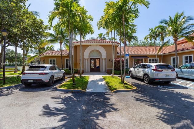 6831 SW 44th St 101, Miami, FL 33155