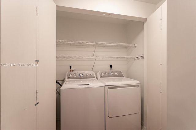 6831 SW 44th St 101, Miami, FL 33155