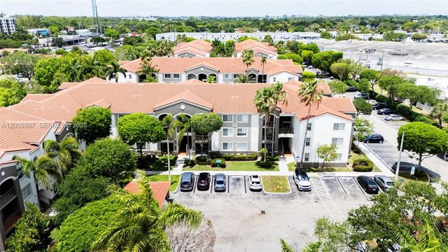 6831 SW 44th St 101, Miami, FL 33155