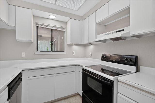 4144 Greystone Way 105, Sugar Land, TX 77479