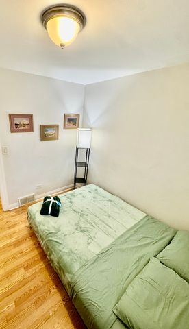 3556 W Dickens Avenue, Chicago, IL 60647
