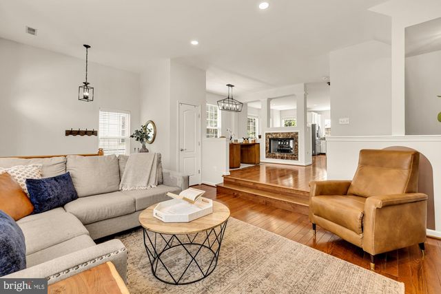6747 APPLEMINT LN, Alexandria, VA 22310