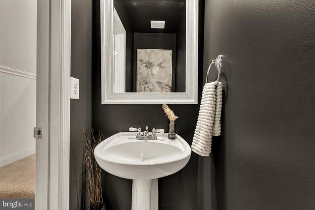 6747 APPLEMINT LN, Alexandria, VA 22310