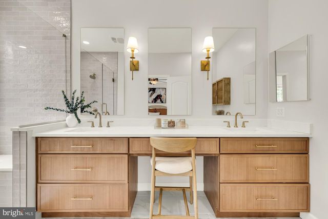 6747 APPLEMINT LN, Alexandria, VA 22310