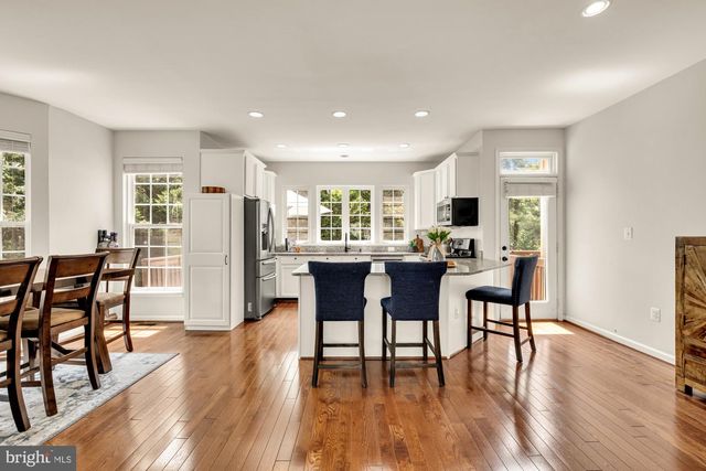 6747 APPLEMINT LN, Alexandria, VA 22310