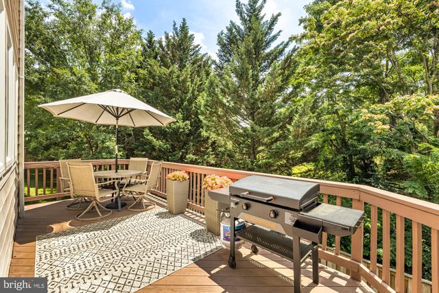 6747 APPLEMINT LN, Alexandria, VA 22310