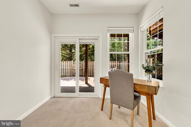 6747 APPLEMINT LN, Alexandria, VA 22310