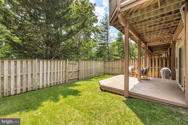 6747 APPLEMINT LN, Alexandria, VA 22310