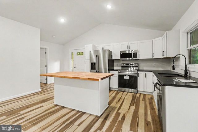 104 DELLVILLE DAM RD, Duncannon, PA 17020
