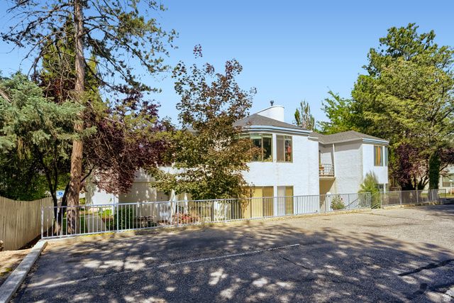 4691 S MONTEGO PL, Millcreek, UT 84117