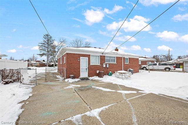 25968 Keith Street, Dearborn Heights, MI 48127