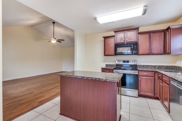 120 Mt Vernon Lane, Venus, TX 76084