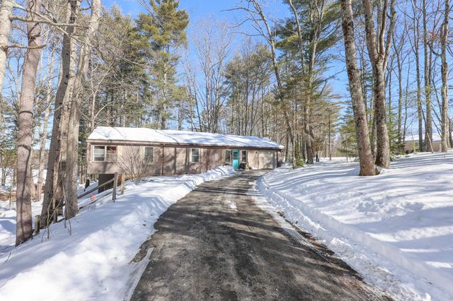 52 Lily Pond Road, Somersworth, NH 03878