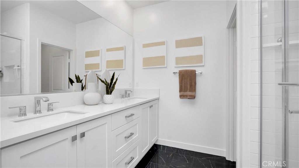 Image 22 of property listing at 1669 W Lincoln Avenue 102, Anaheim, CA 92801