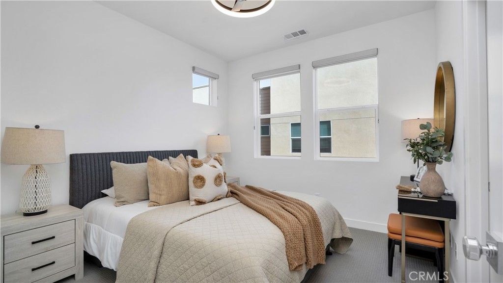 Image 25 of property listing at 1669 W Lincoln Avenue 102, Anaheim, CA 92801