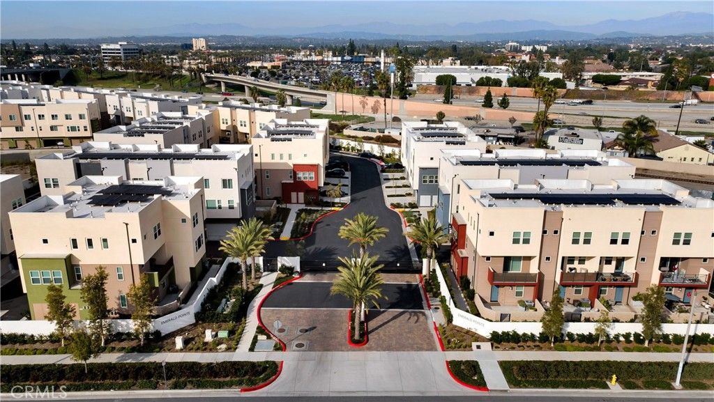 Image 43 of property listing at 1669 W Lincoln Avenue 102, Anaheim, CA 92801