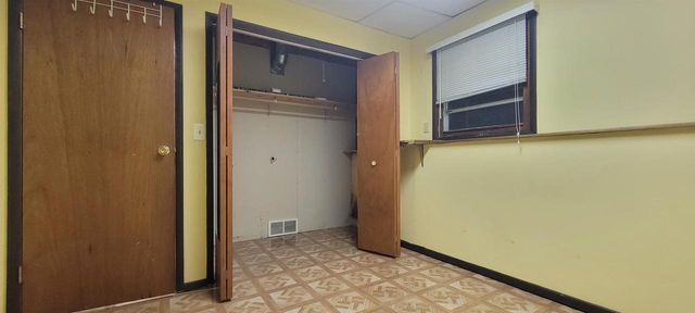 517 MENLO PARK ROAD, Green Bay, WI 54302