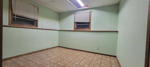 517 MENLO PARK ROAD, Green Bay, WI 54302