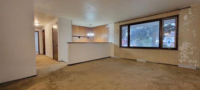 517 MENLO PARK ROAD, Green Bay, WI 54302