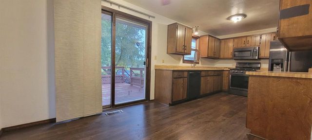 517 MENLO PARK ROAD, Green Bay, WI 54302